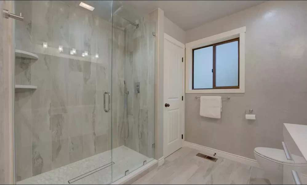 Enhancing Accessibility: The Advantages of Step-In Showers